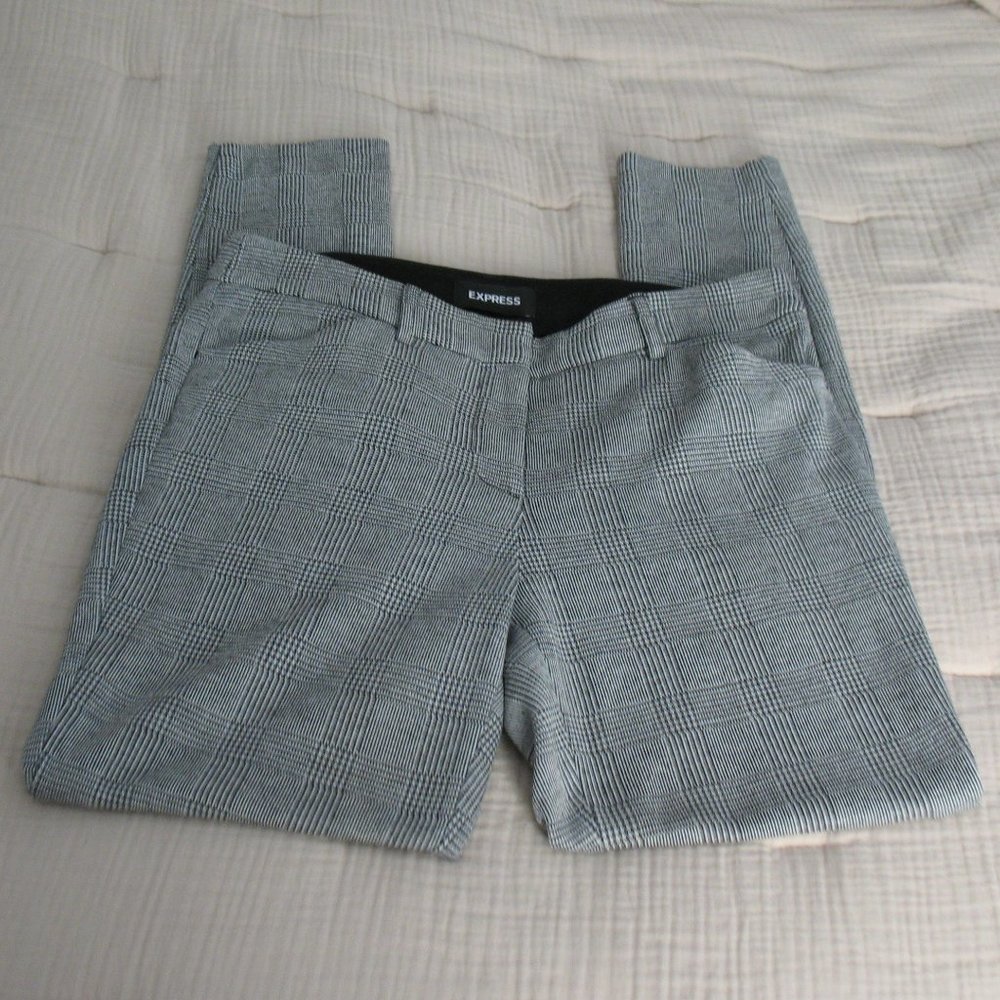 Black & White Mid-rise Skinny Pants